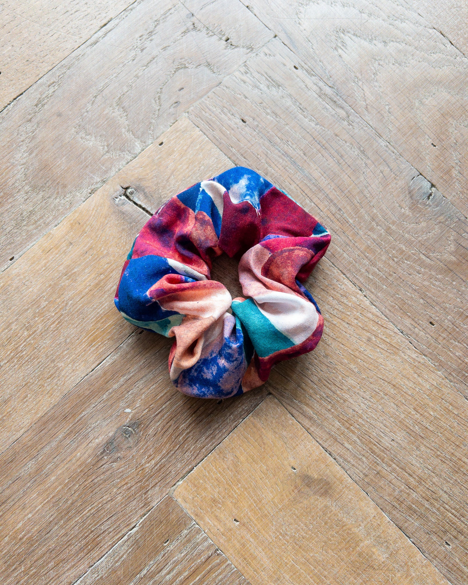 Scrunchie gouache