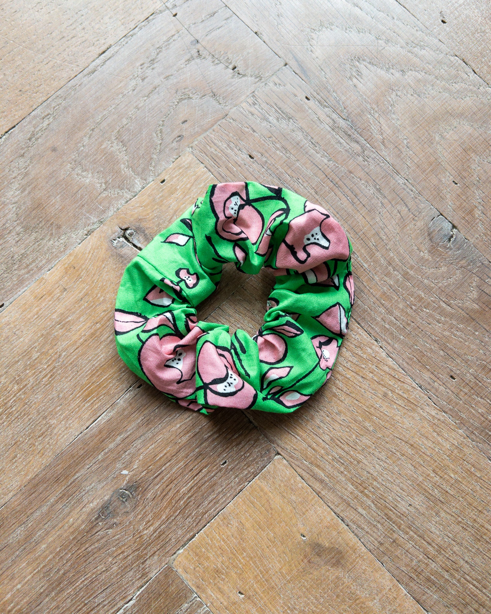 Scrunchie pink/green roses