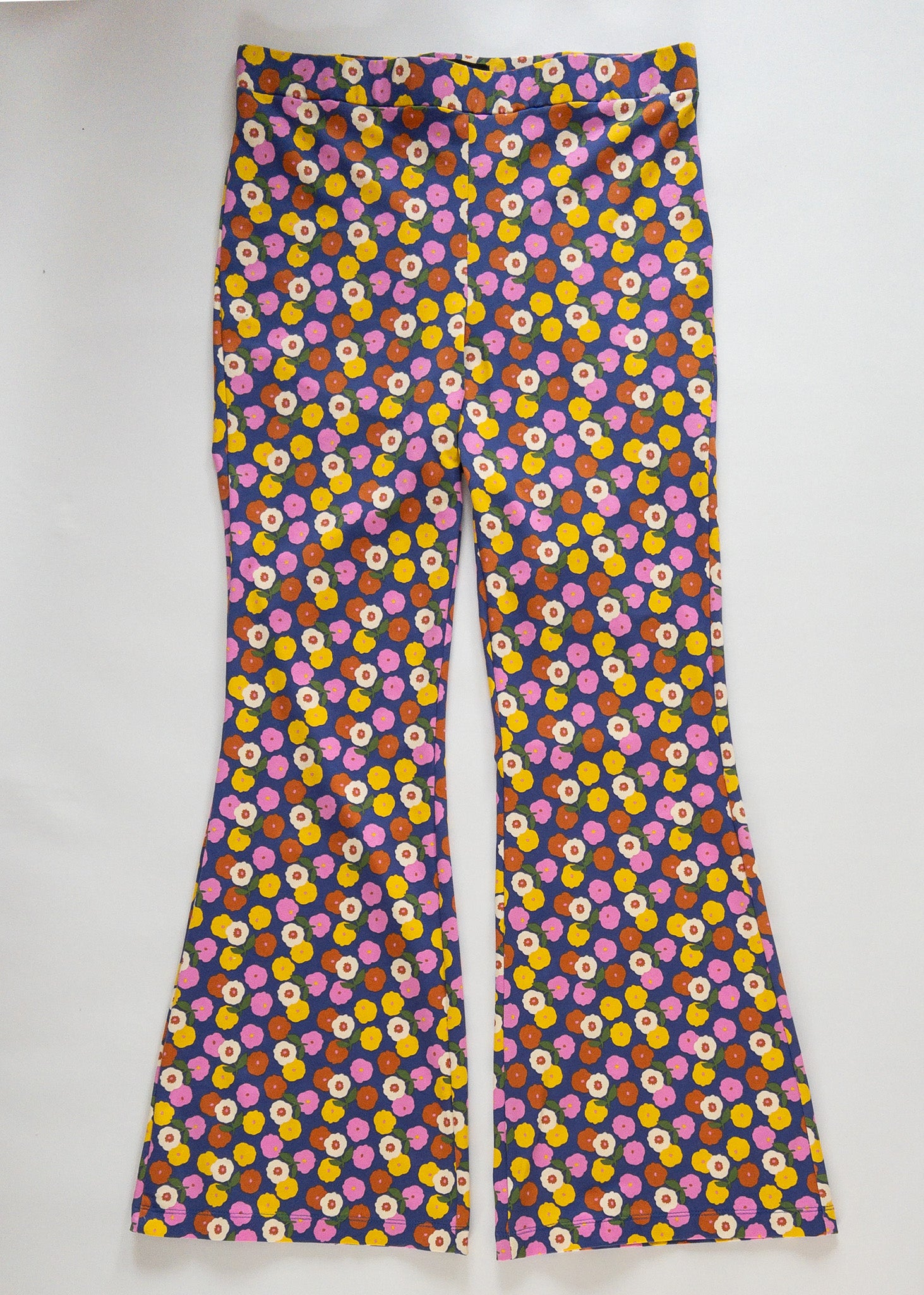 Flared Kaat | Cobalt flowers