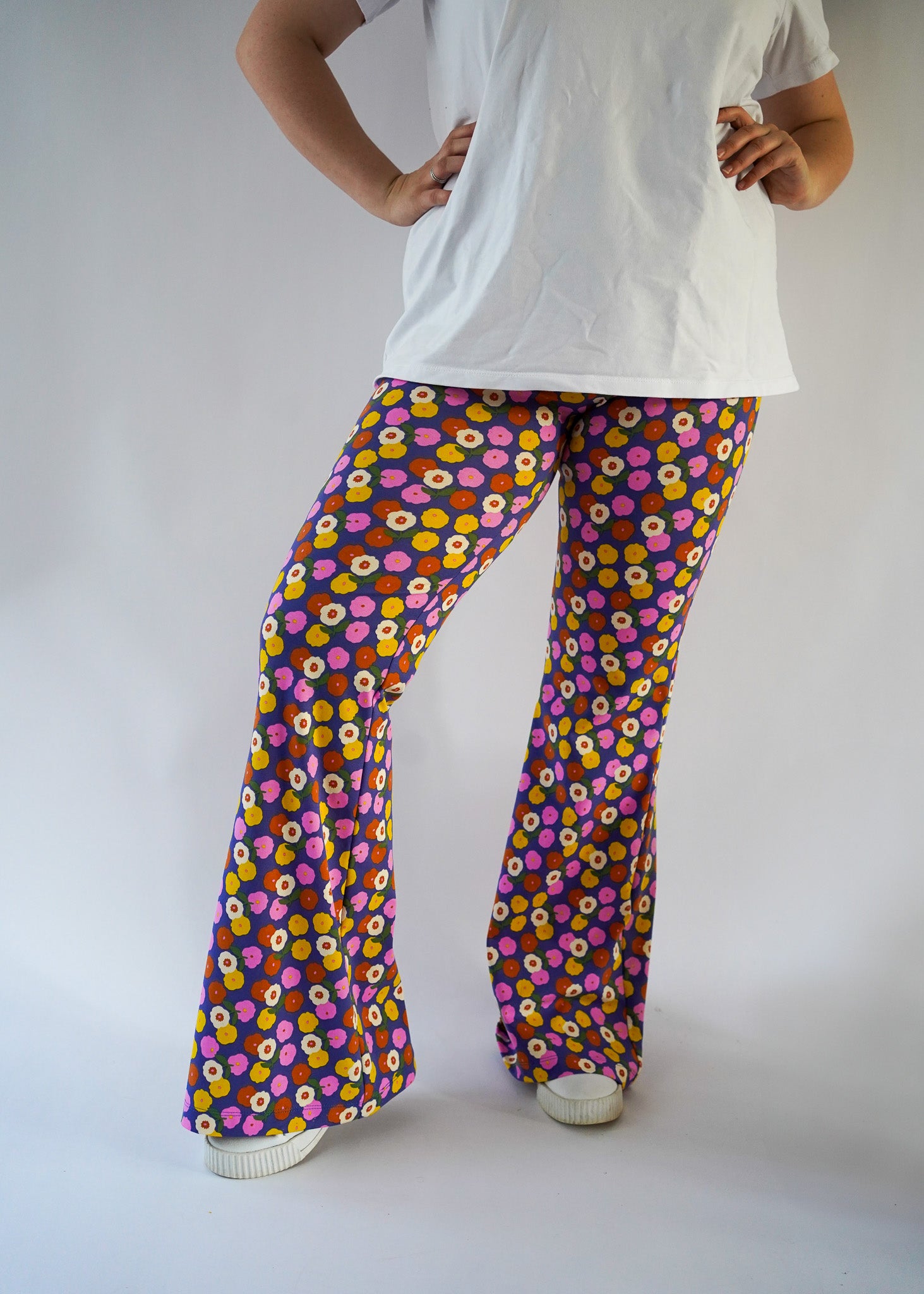 Flared Kaat | Cobalt flowers