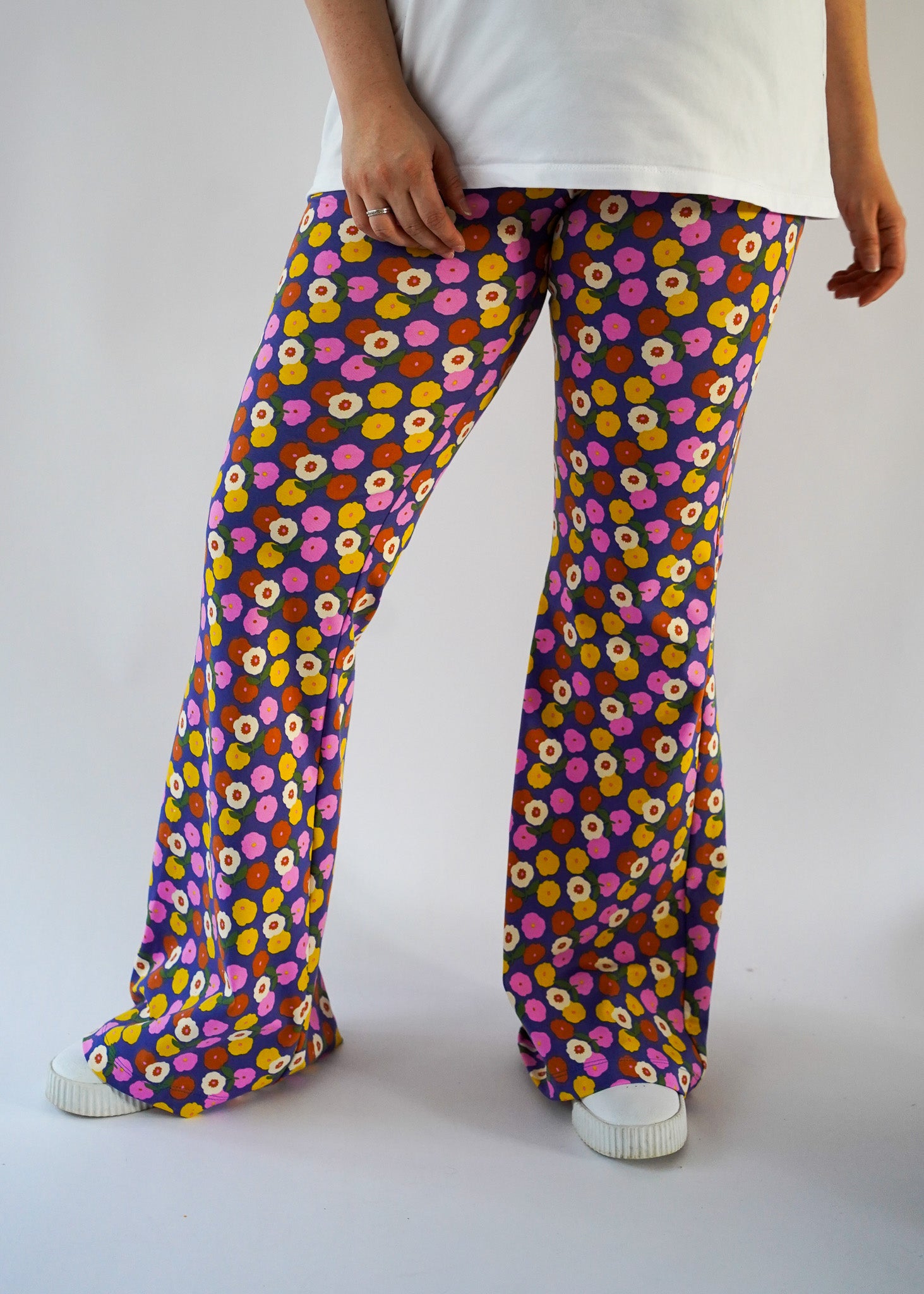 Flared Kaat | Cobalt flowers