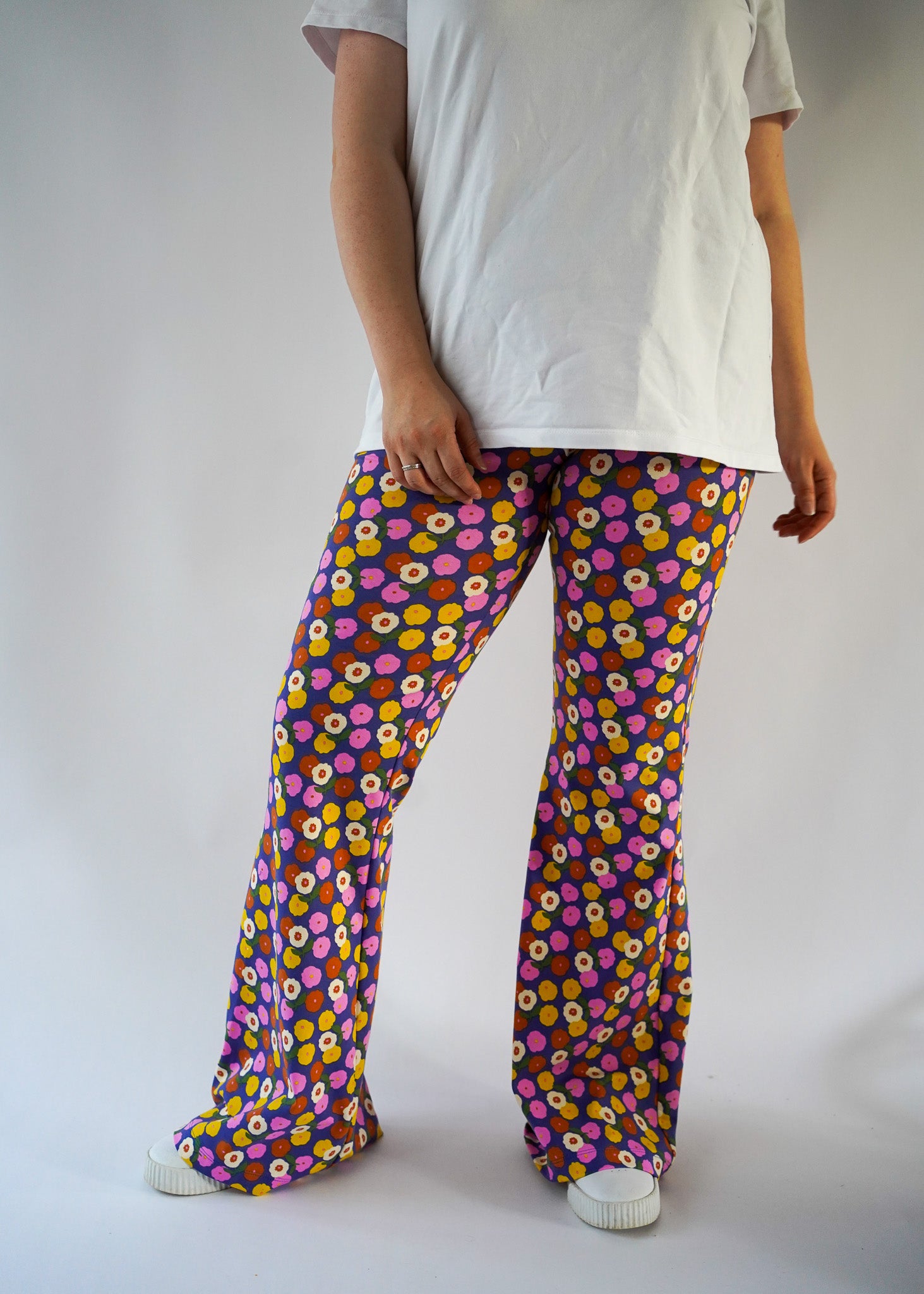 Flared Kaat | Cobalt flowers