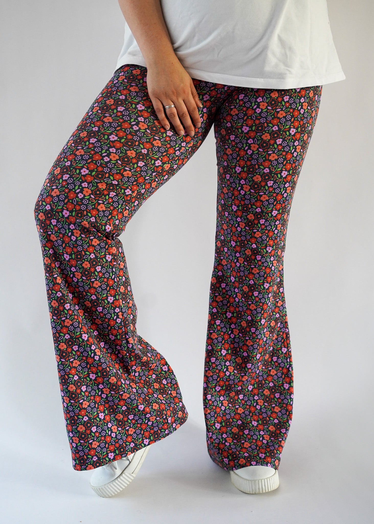 Flared Kaat | Navy bloemen