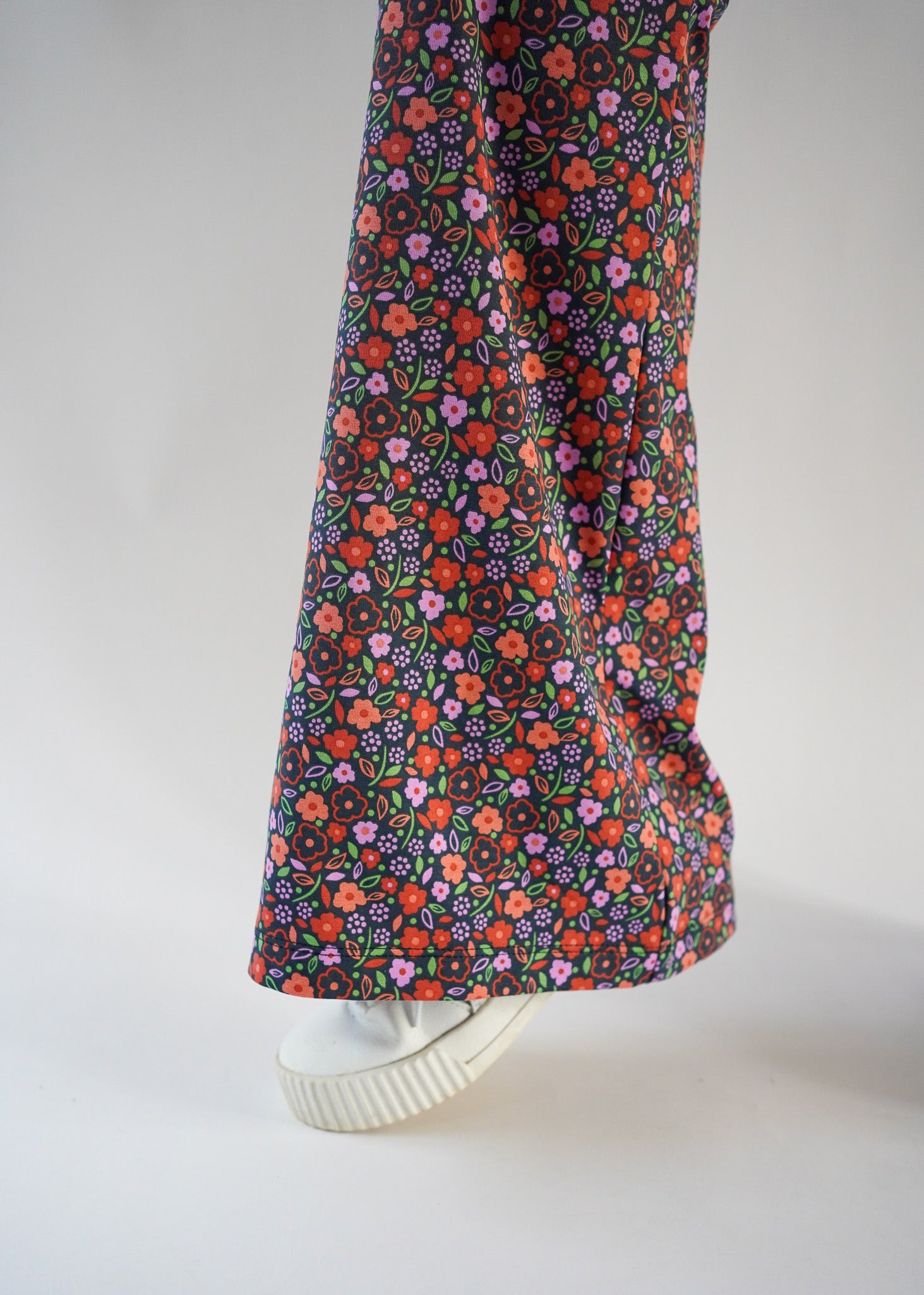 Flared Kaat | Navy bloemen