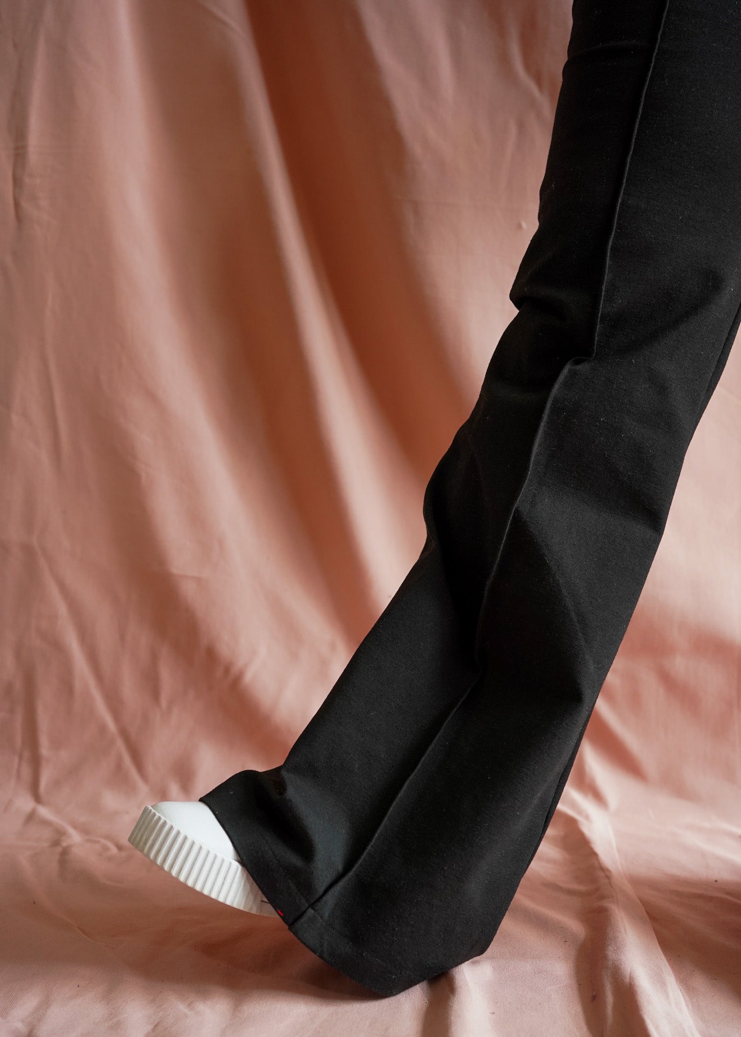 Lou (zwart) Flared pants