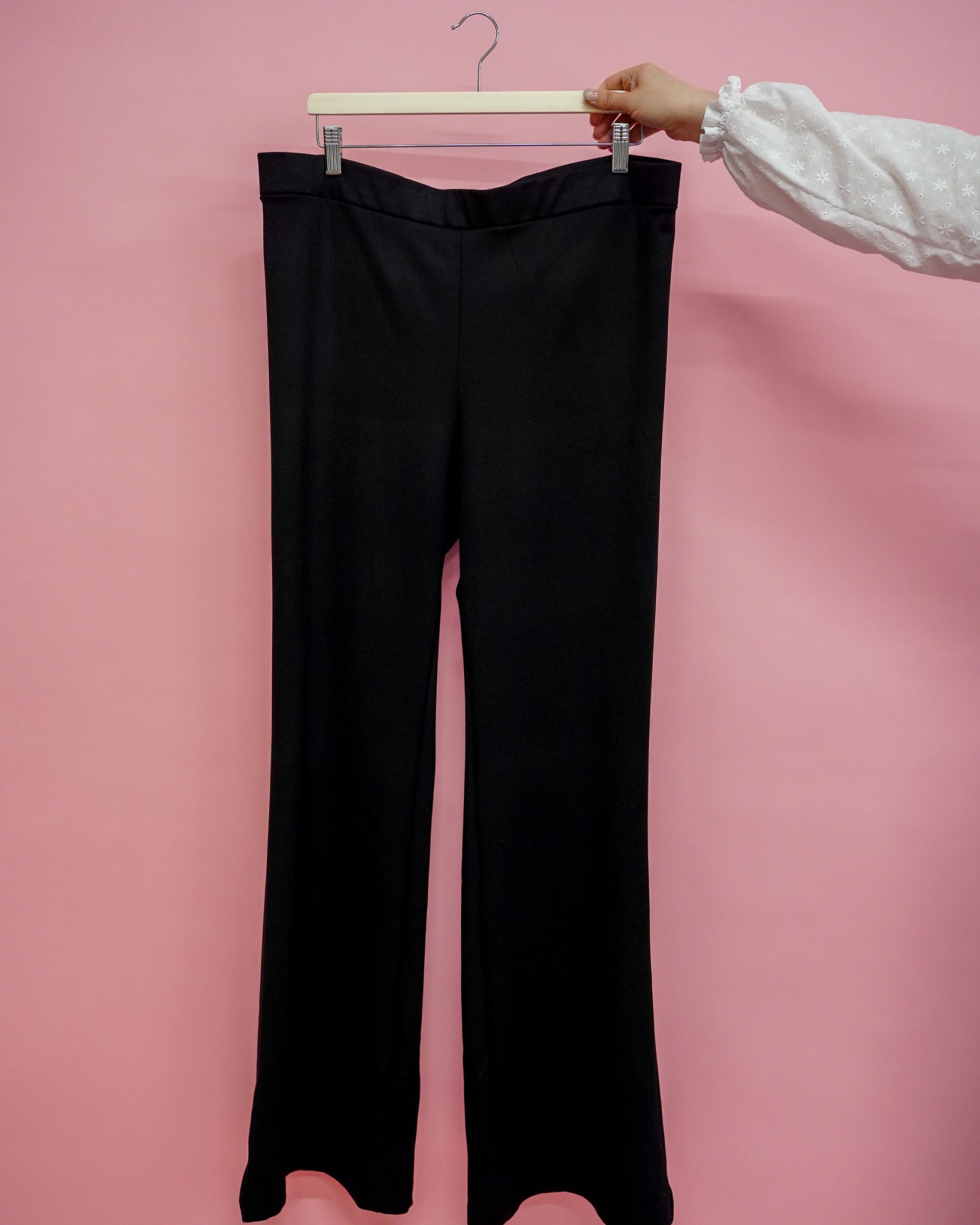 Noor Flared | Zwart