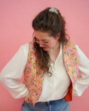Gilet | Roze bloemenveld