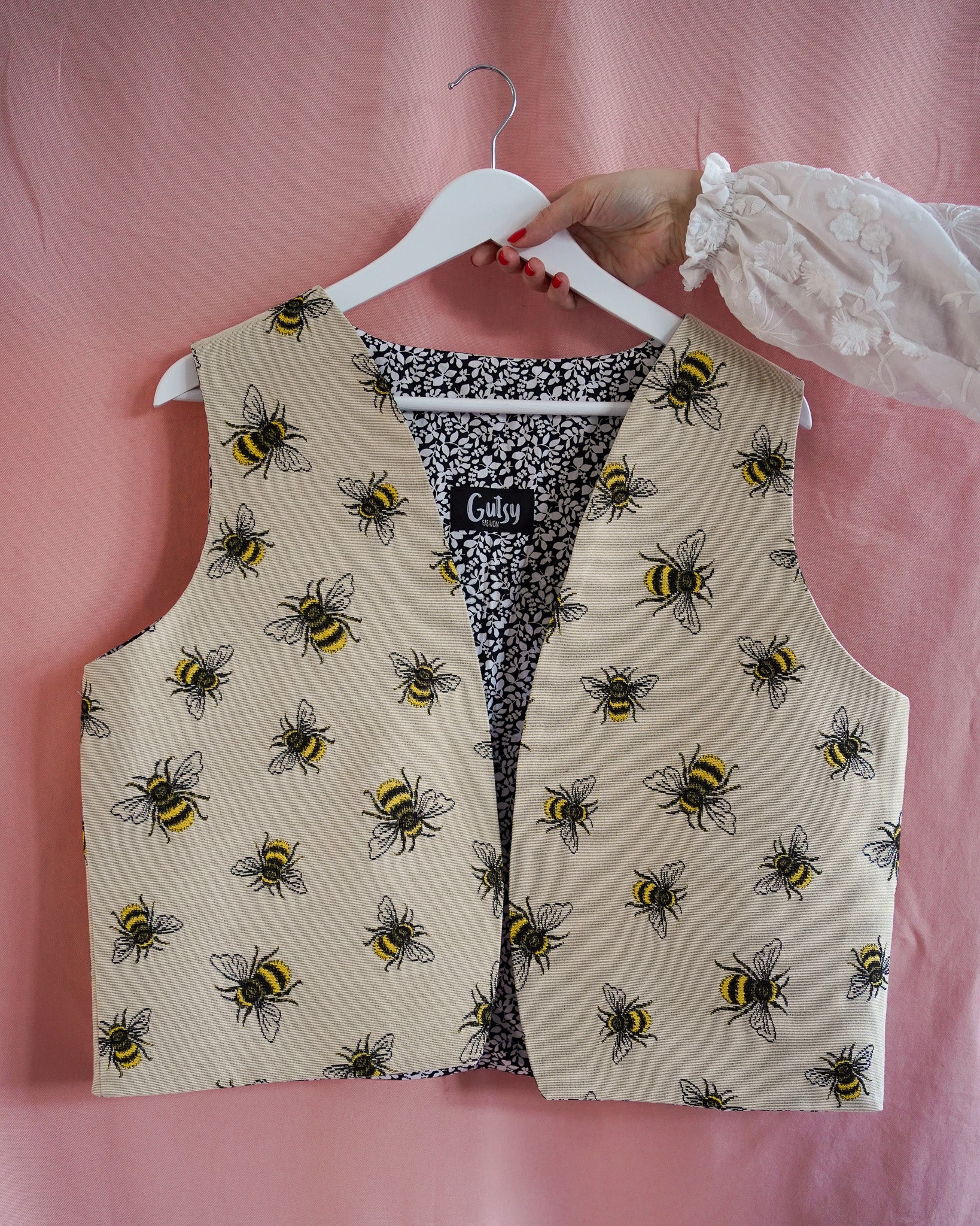Bee gilet