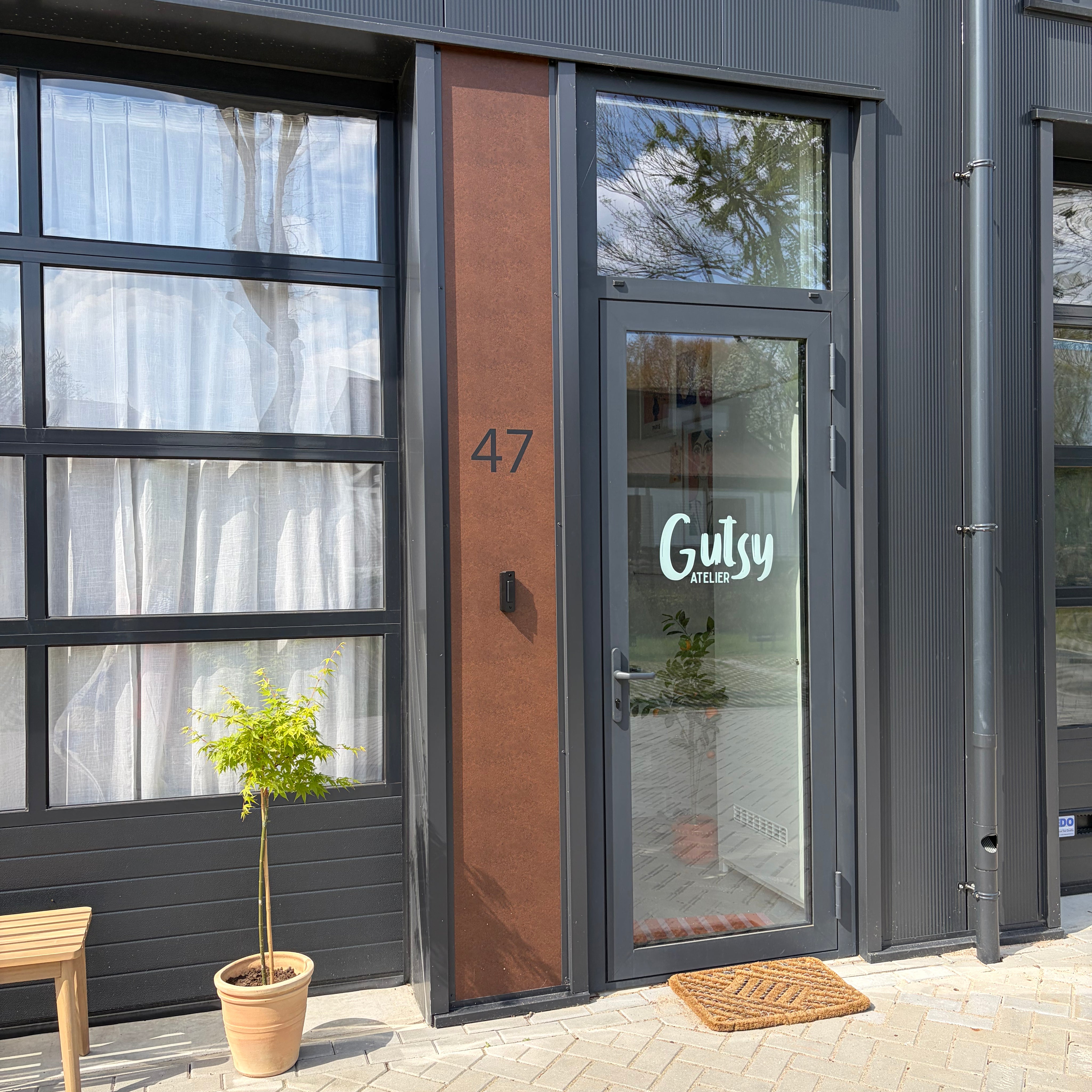 Gutsy_Atelier.heic