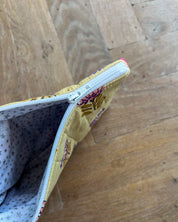 Etui | Yellow flowers