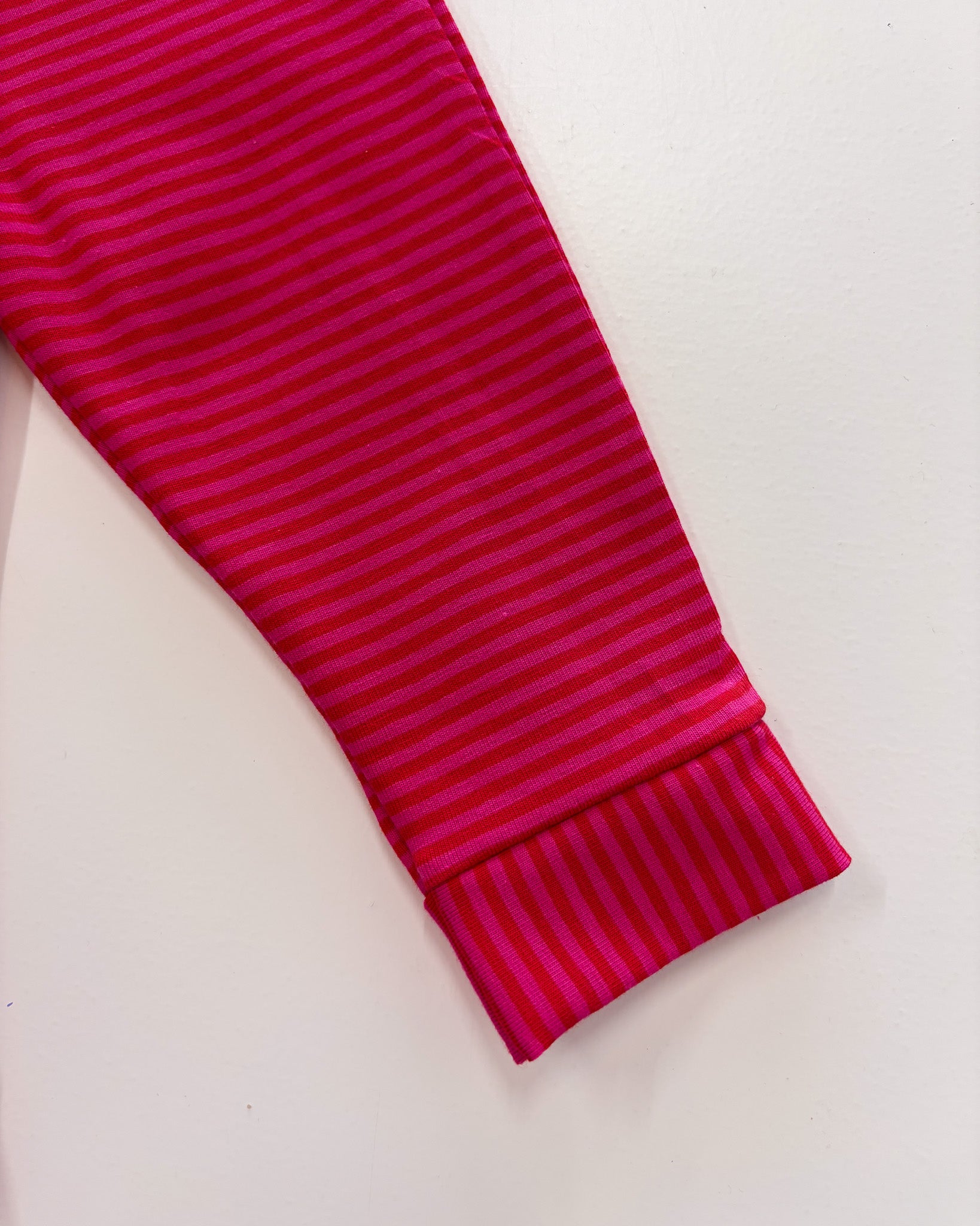 Newborn broekje | Streep rood/roze