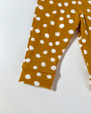 Newborn broekje oker stip