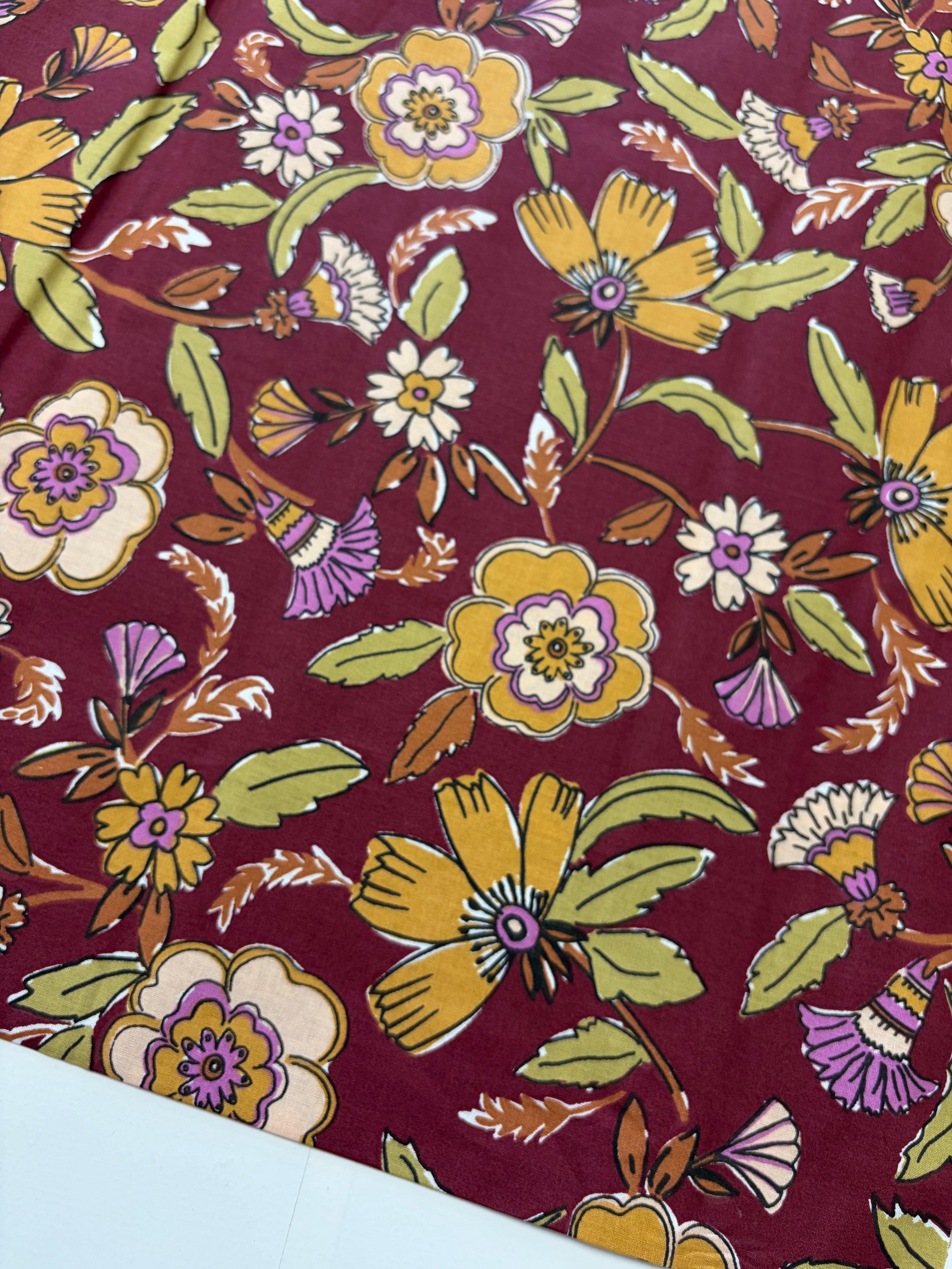 Coupon stof katoen bordeaux bloemen - 1,5 m