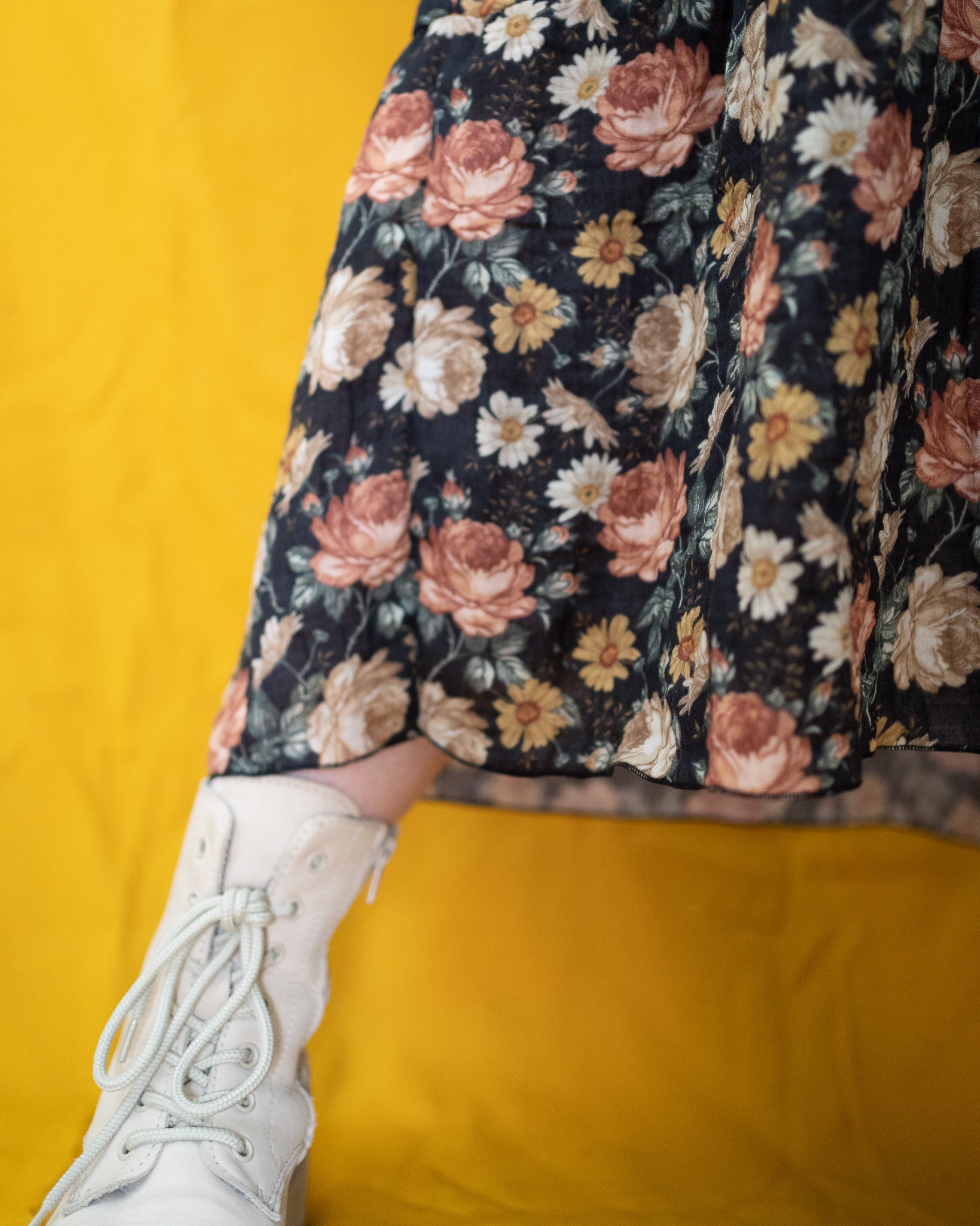 Fay (zwart flowers) dress