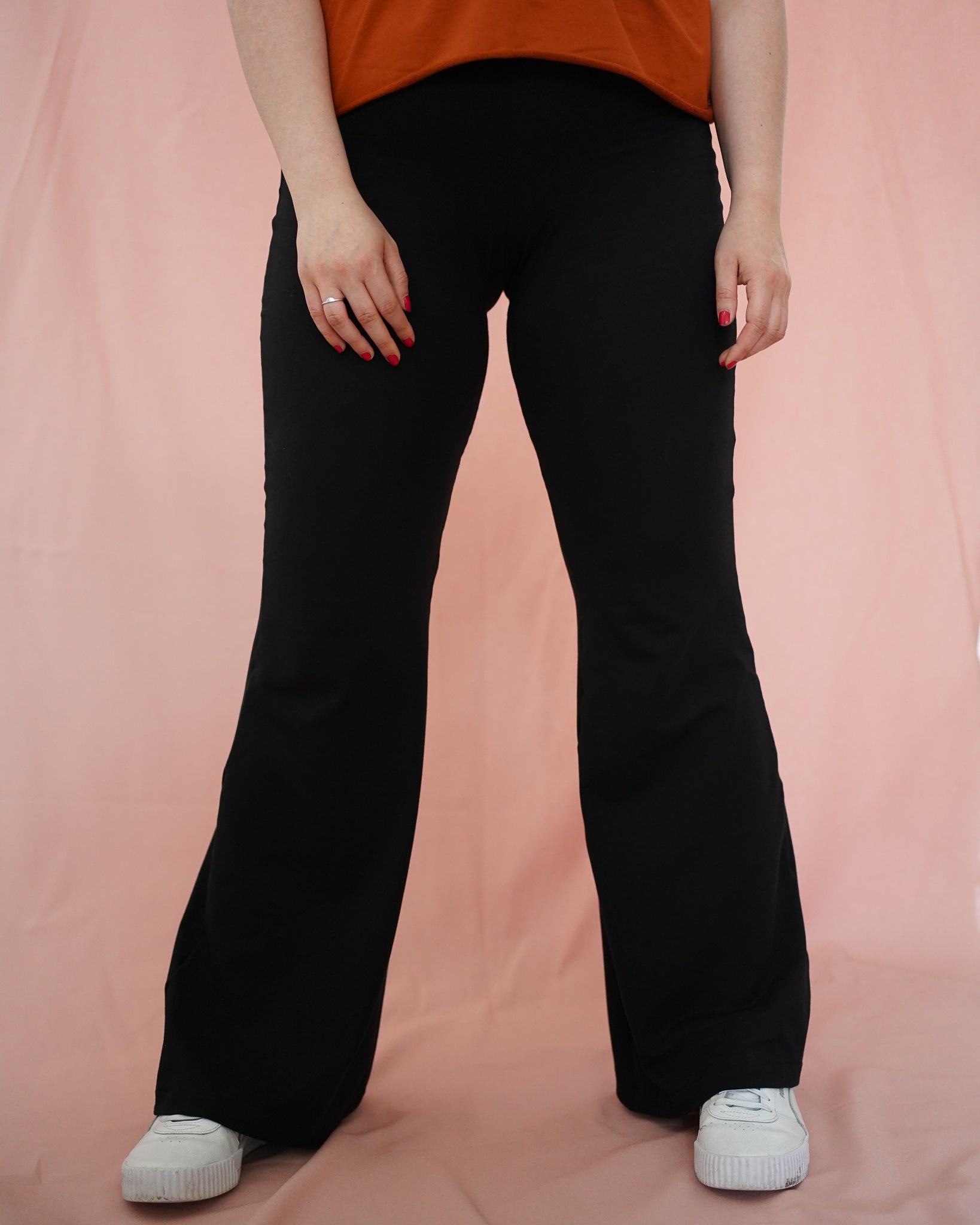 Noor (zwart) Flared pants